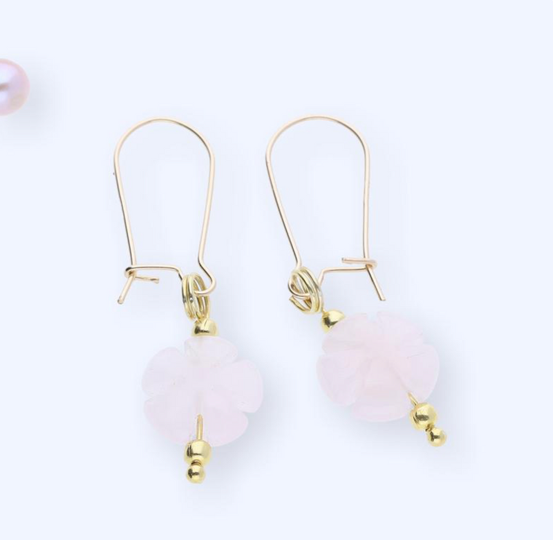 Goldgefüllte Ohrringe, Rosenquarzblumen, 14 Karat Goldfiled