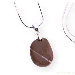 Beachjewellery: Kette aus 925 Silber mit Anhänger aus Stein, rotbraun, schräg meliert