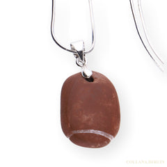 Beachjewellery: Kette aus 925 Silber mit Stein-Anhänger, rotbraun, rund meliert